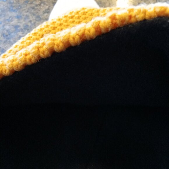 Corgi Knit Winter Hat - Picture 7 of 9